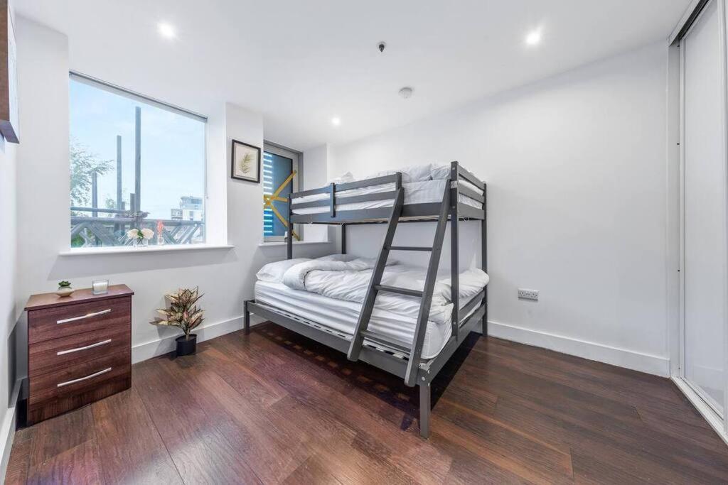 Sleep 7 20 Mins From London Waterloo Bp65 Apartment Exterior foto