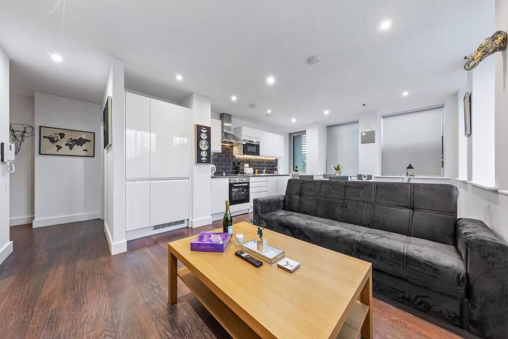 Sleep 7 20 Mins From London Waterloo Bp65 Apartment Exterior foto